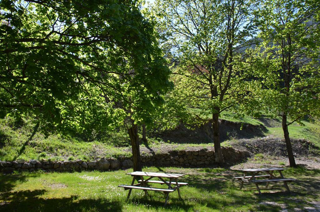 Camping Calme Et Nature カステラーヌ エクステリア 写真