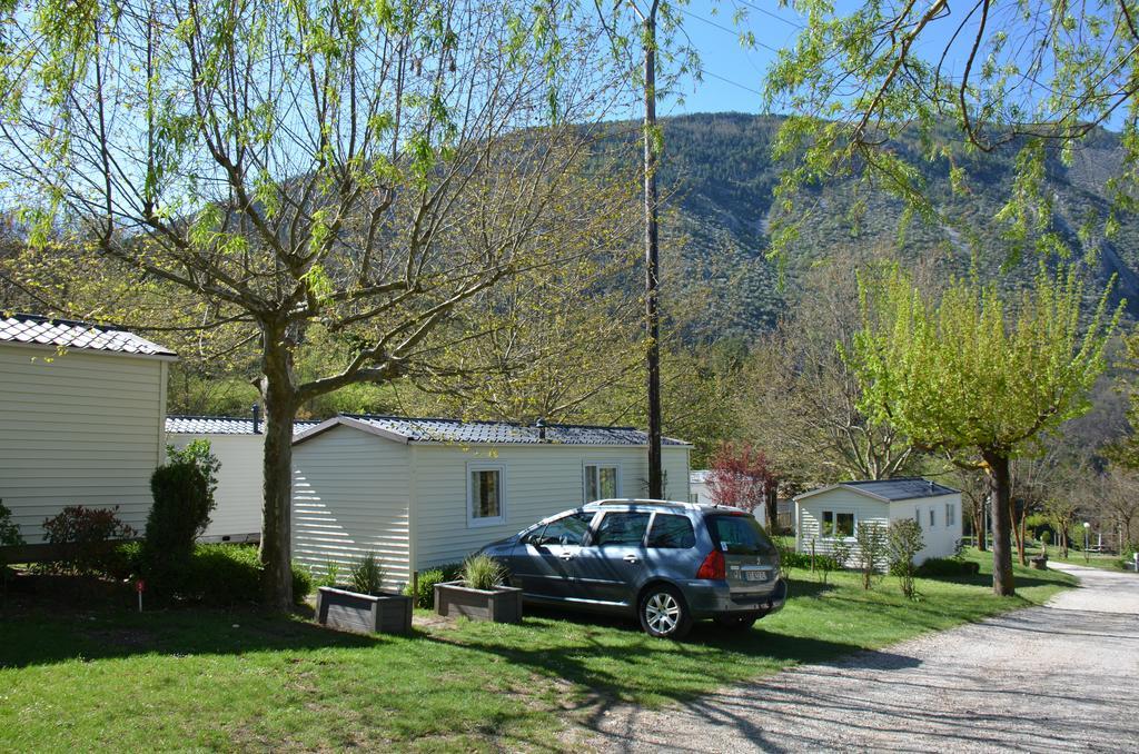 Camping Calme Et Nature カステラーヌ 部屋 写真